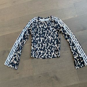 Adidas cropped long sleeve top-small